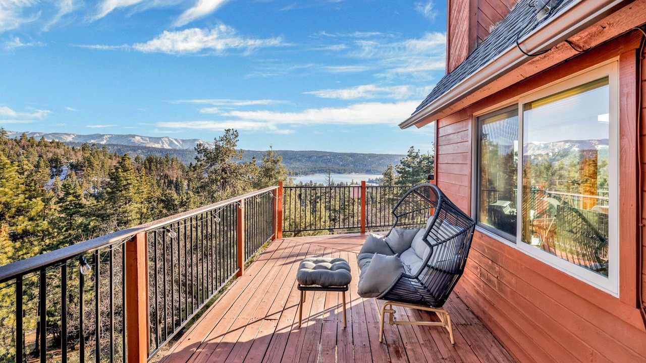 Photo of Patio Balcony in Fawnskin