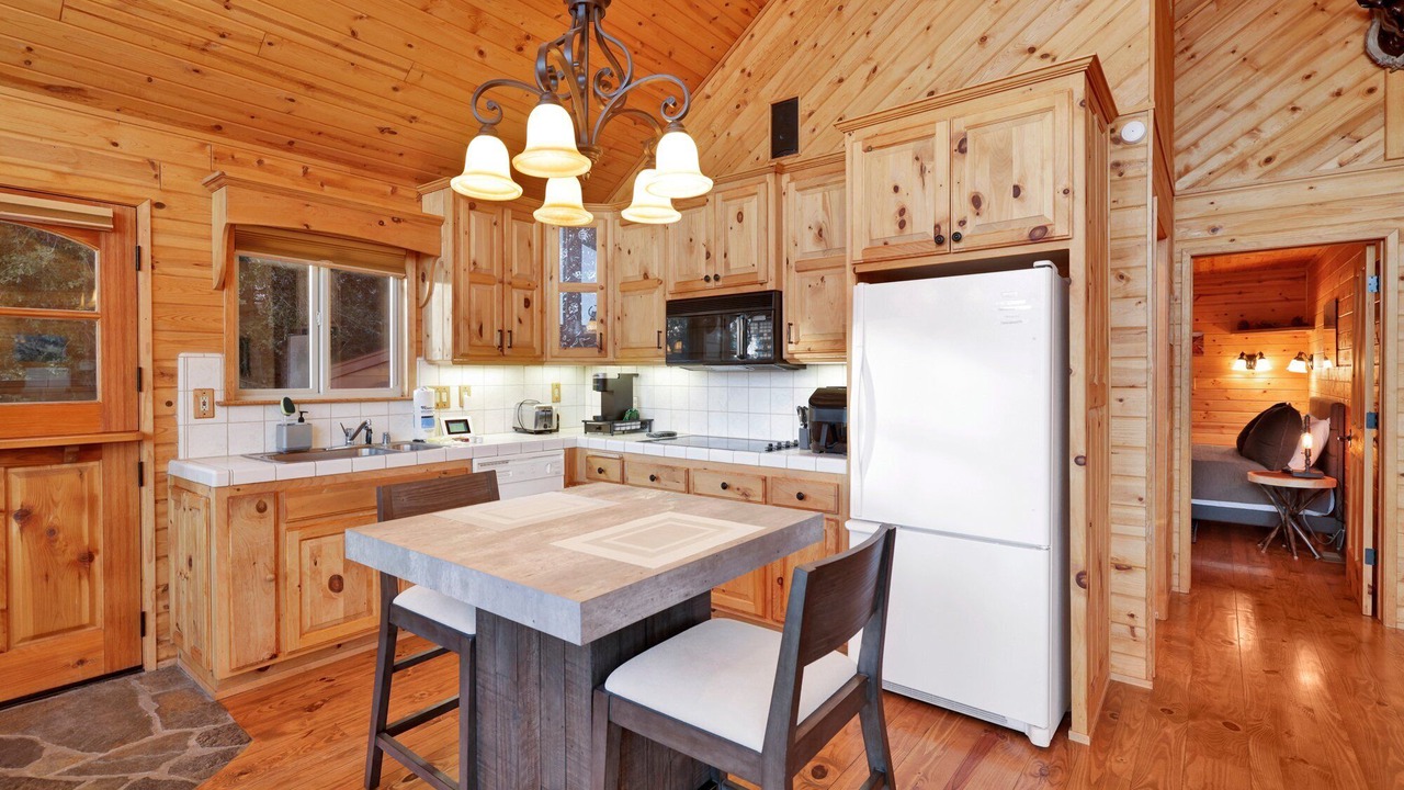 Photo of Kitchen in Fawnskin