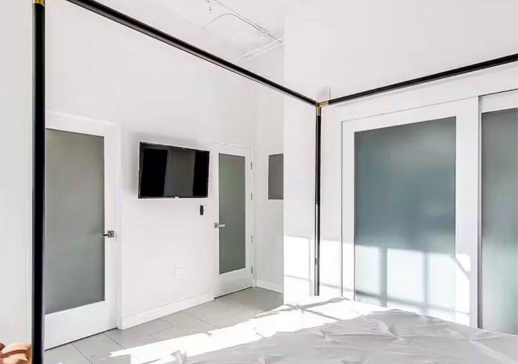 Photo of Bedroom in Downtown Los Angeles