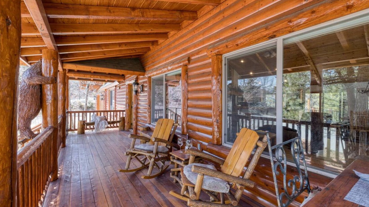 Photo of Patio Balcony in Castle Glen Estates