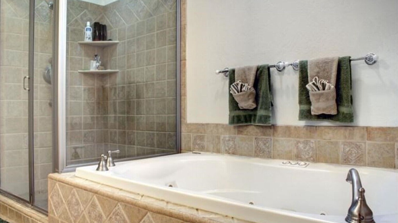 Photo of Bathroom in Castle Glen Estates