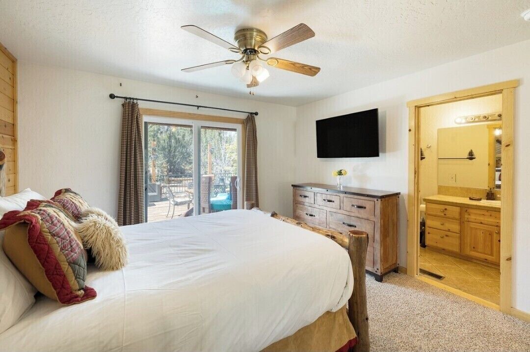 Photo of Bedroom in Castle Glen Estates