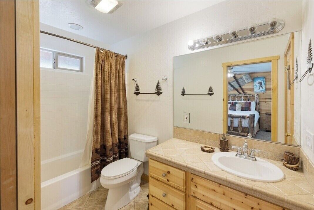 Photo of Bathroom in Castle Glen Estates