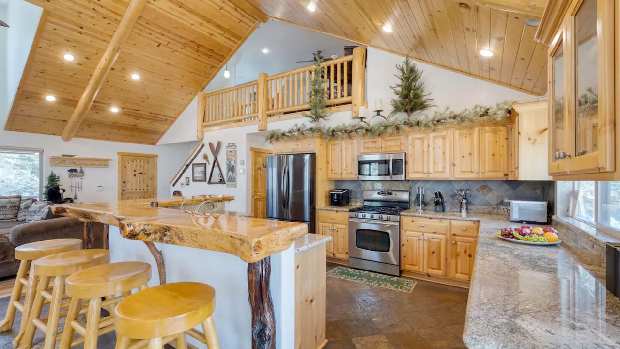 Photo of Kitchen in Castle Glen Estates
