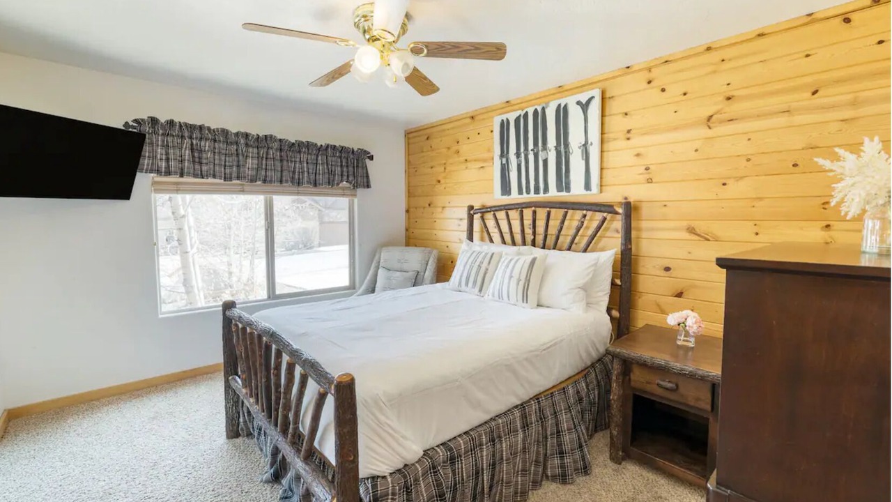 Photo of Bedroom in Castle Glen Estates
