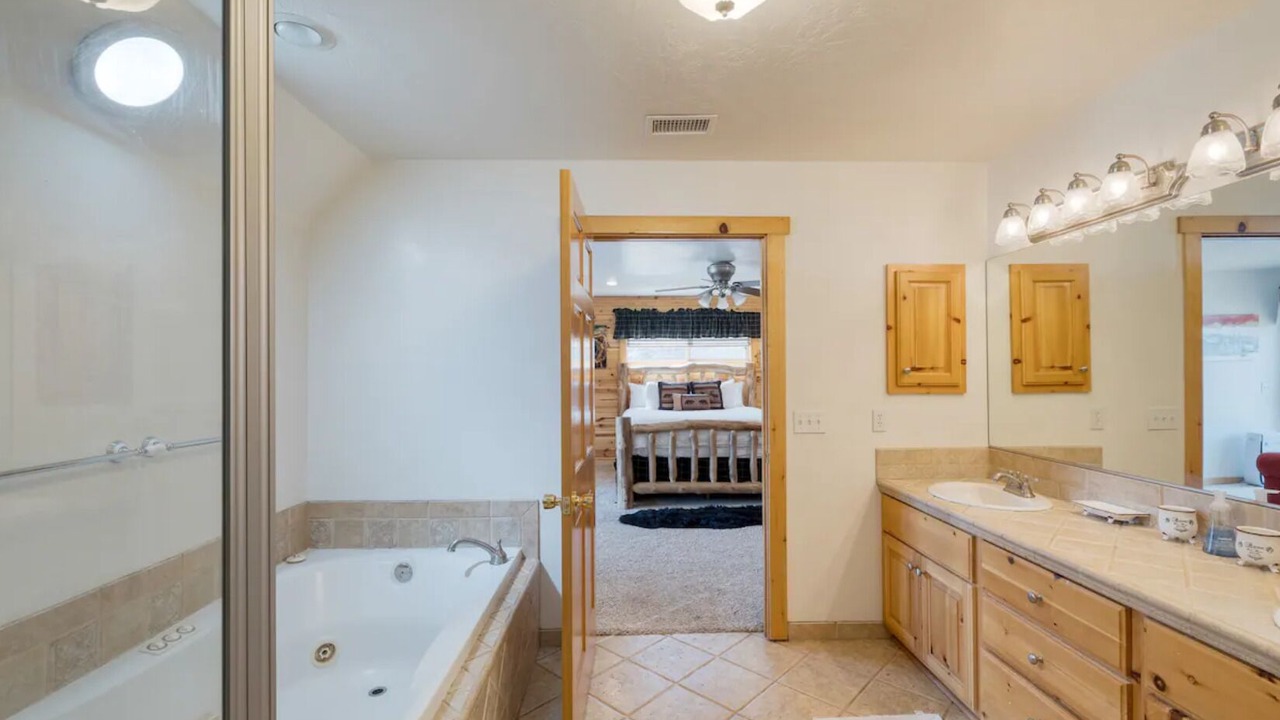 Photo of Bathroom in Castle Glen Estates