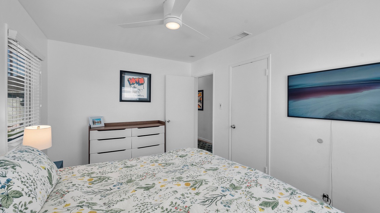 Photo of Bedroom in Hawthorne