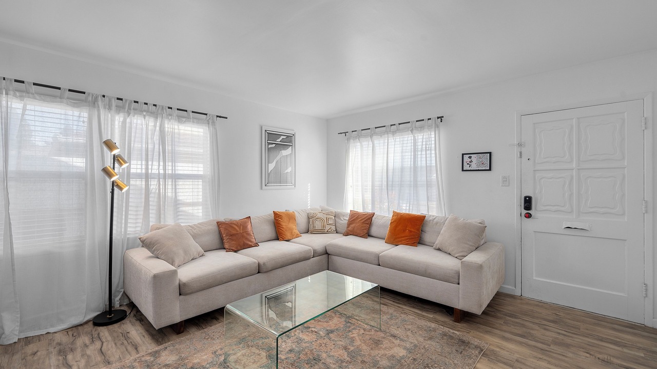 Photo of Livingroom in Hawthorne