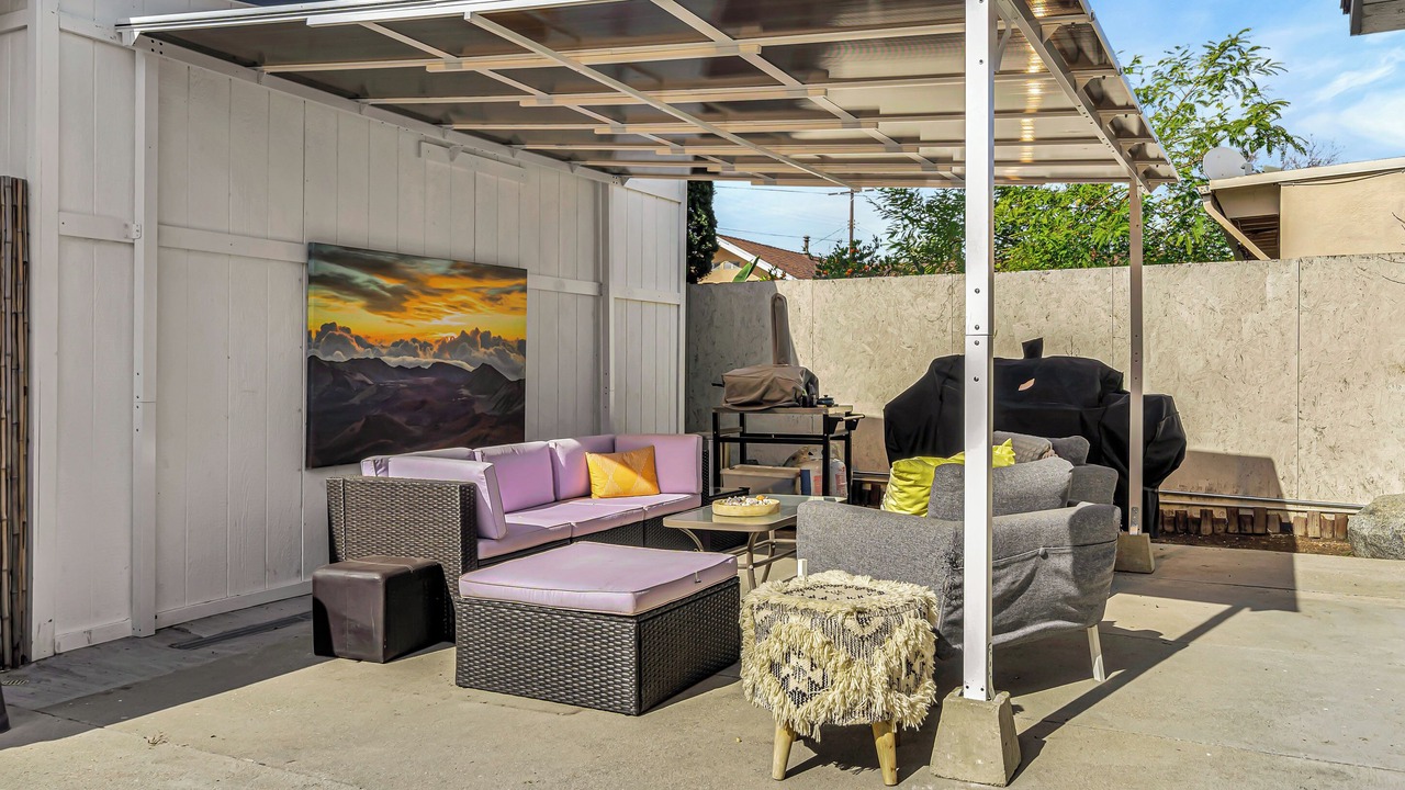 Photo of Patio Balcony in Lake Balboa