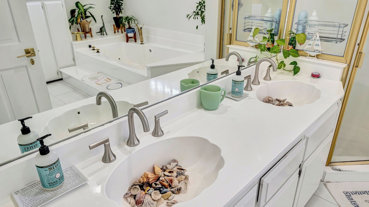 Photo of Bathroom in Lake Balboa