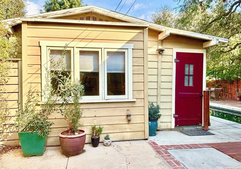 Photo of Outdoor in Bungalow Heaven
