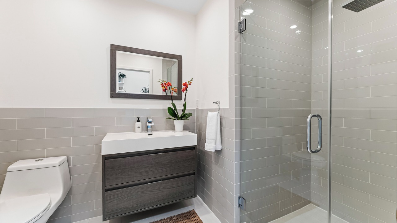 Photo of Bathroom in Los Angeles