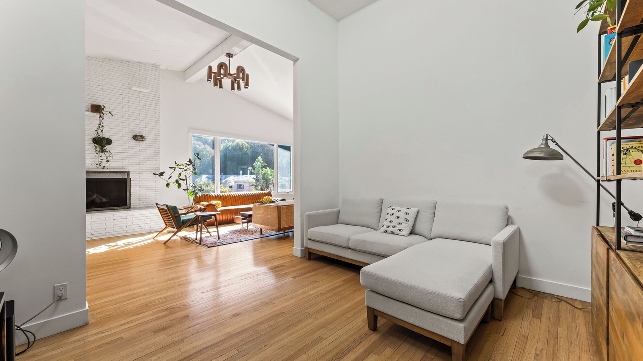 Photo of Livingroom in Los Angeles