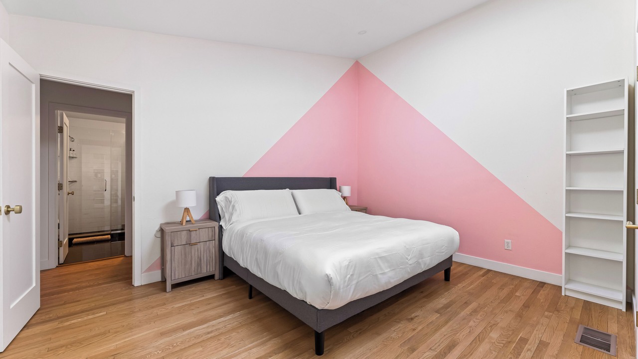 Photo of Bedroom in Los Angeles