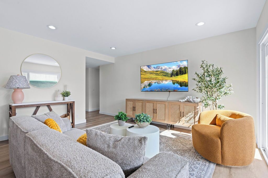 Photo of Livingroom in Hawthorne
