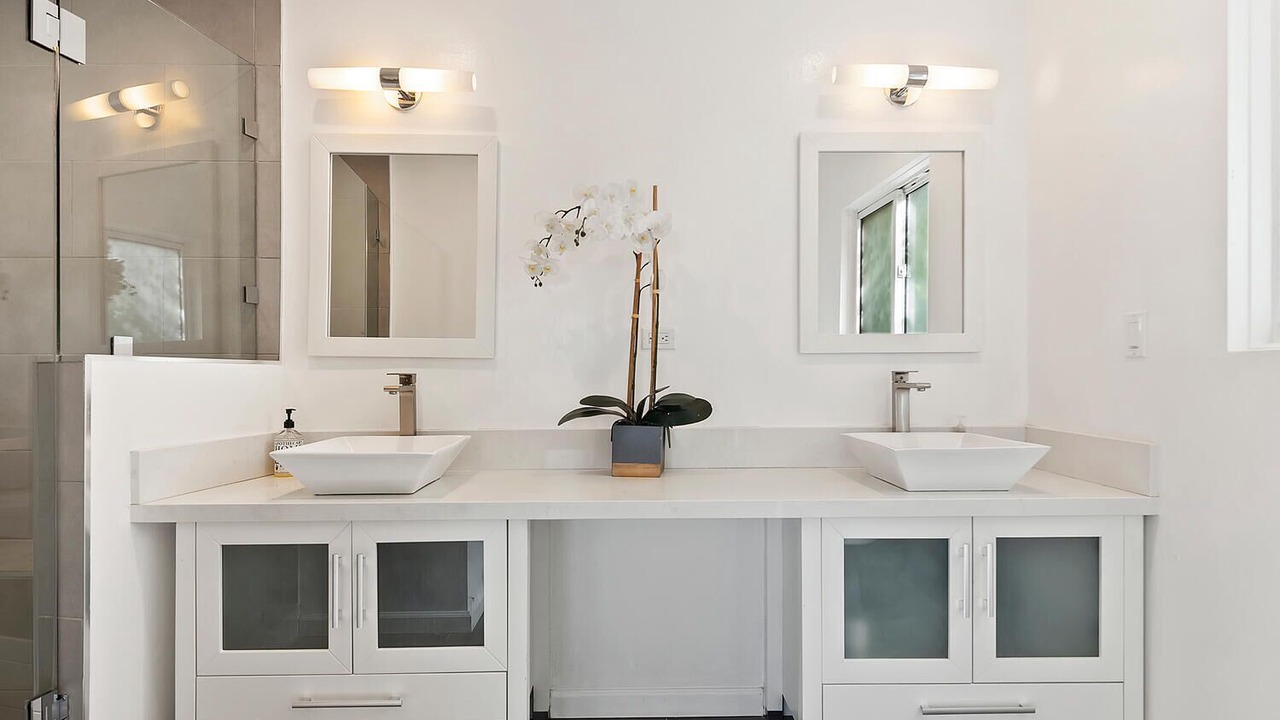Photo of Bathroom in Sherman Oaks