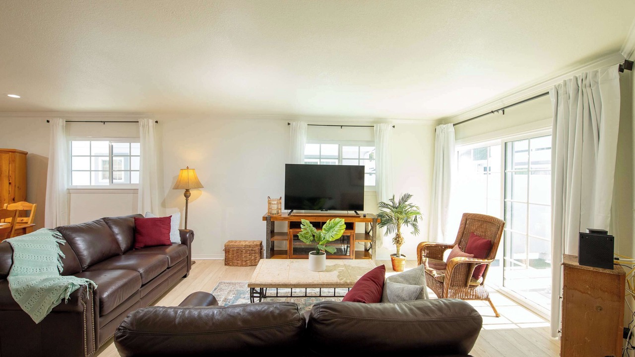 Photo of Livingroom in Lake Balboa