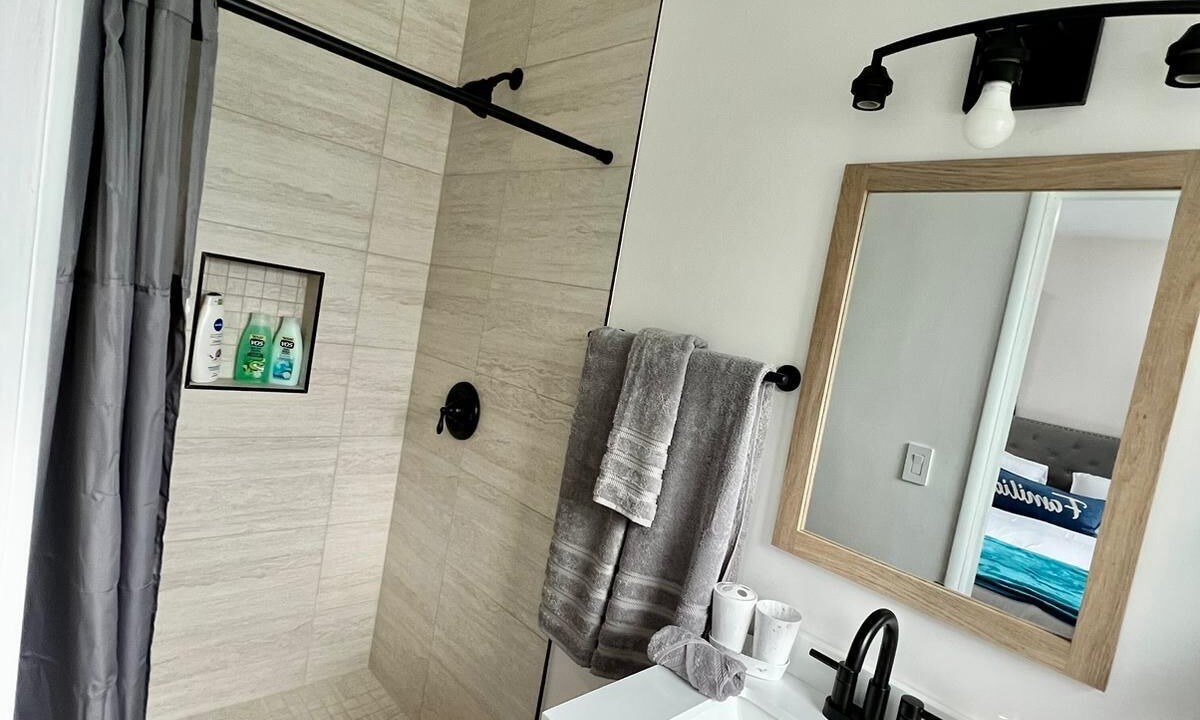Photo of Bathroom in Lake Balboa