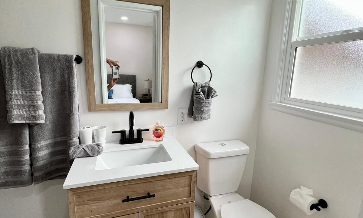 Photo of Bathroom in Lake Balboa