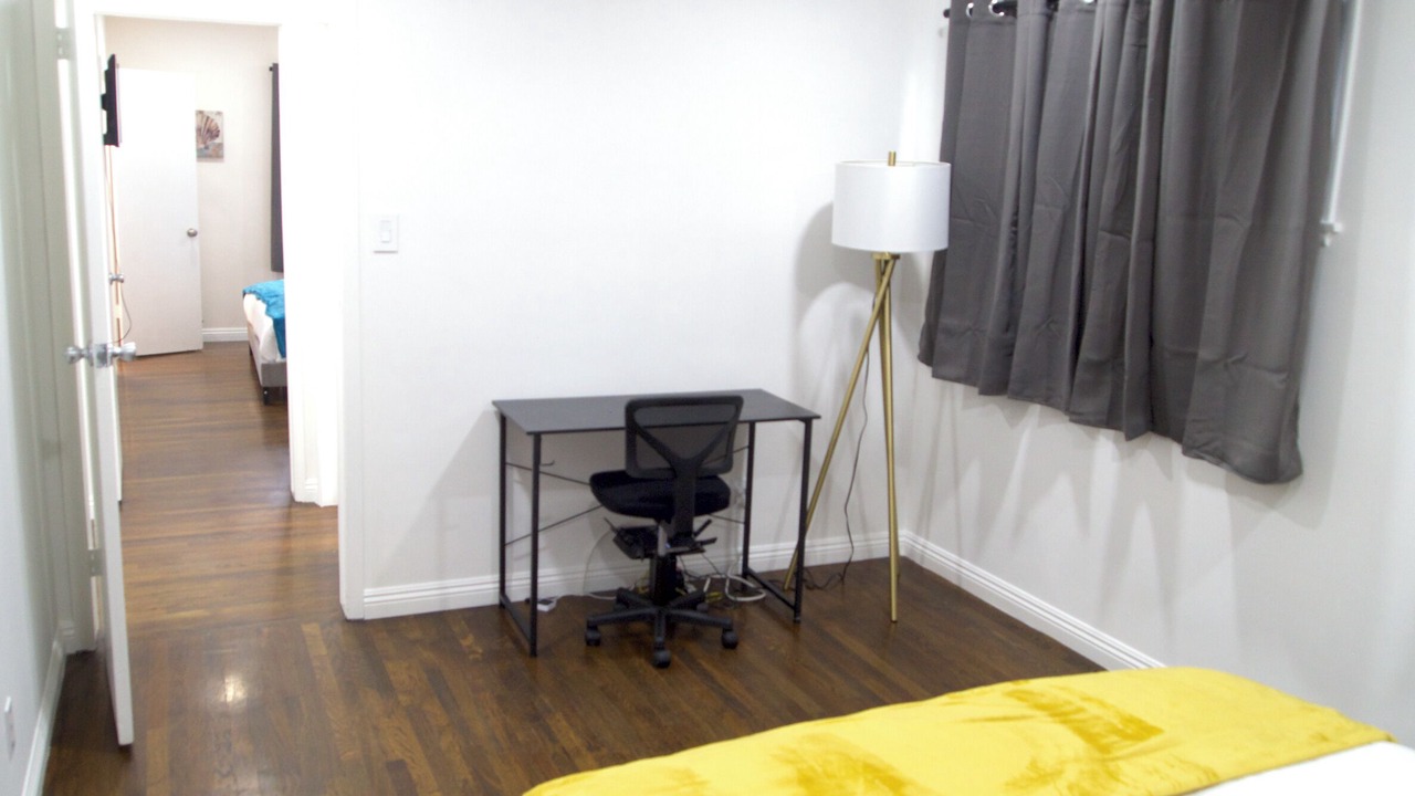 Photo of Bedroom in Lake Balboa