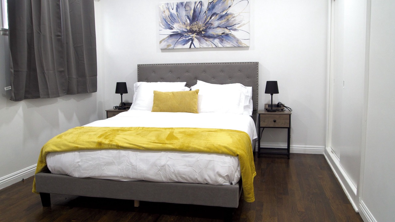 Photo of Bedroom in Lake Balboa