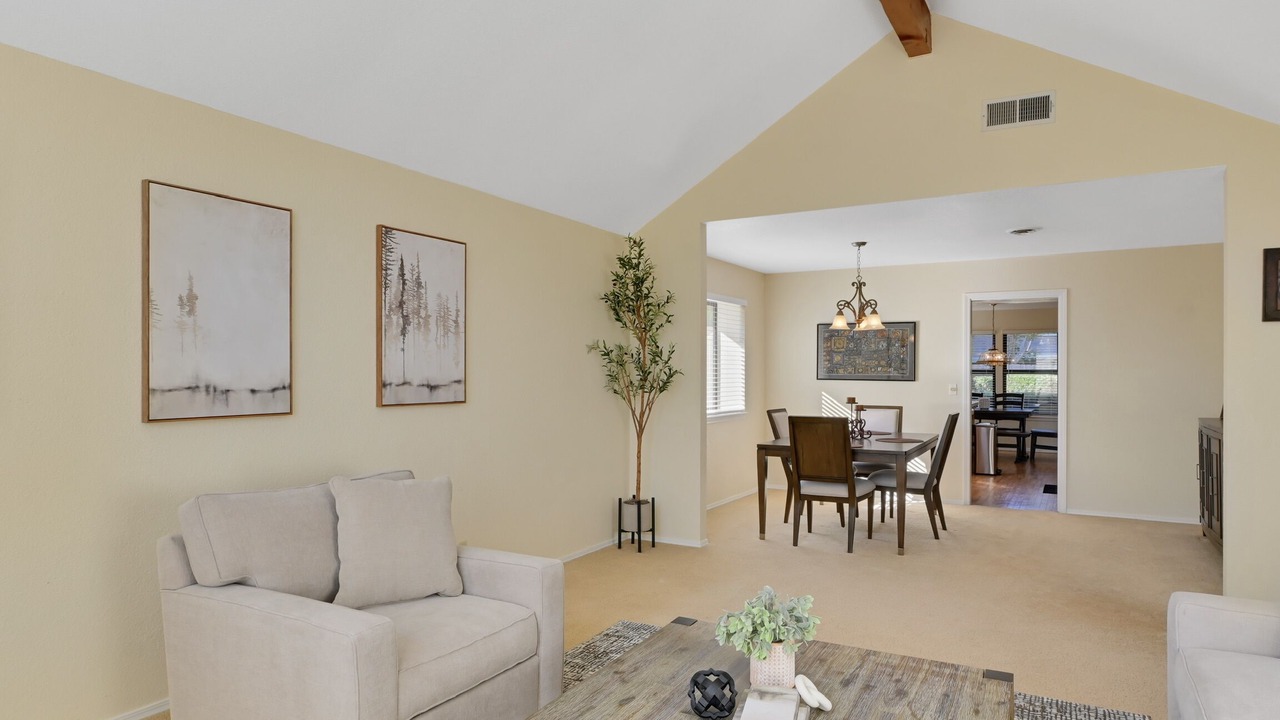 Photo of Livingroom in Yuba City