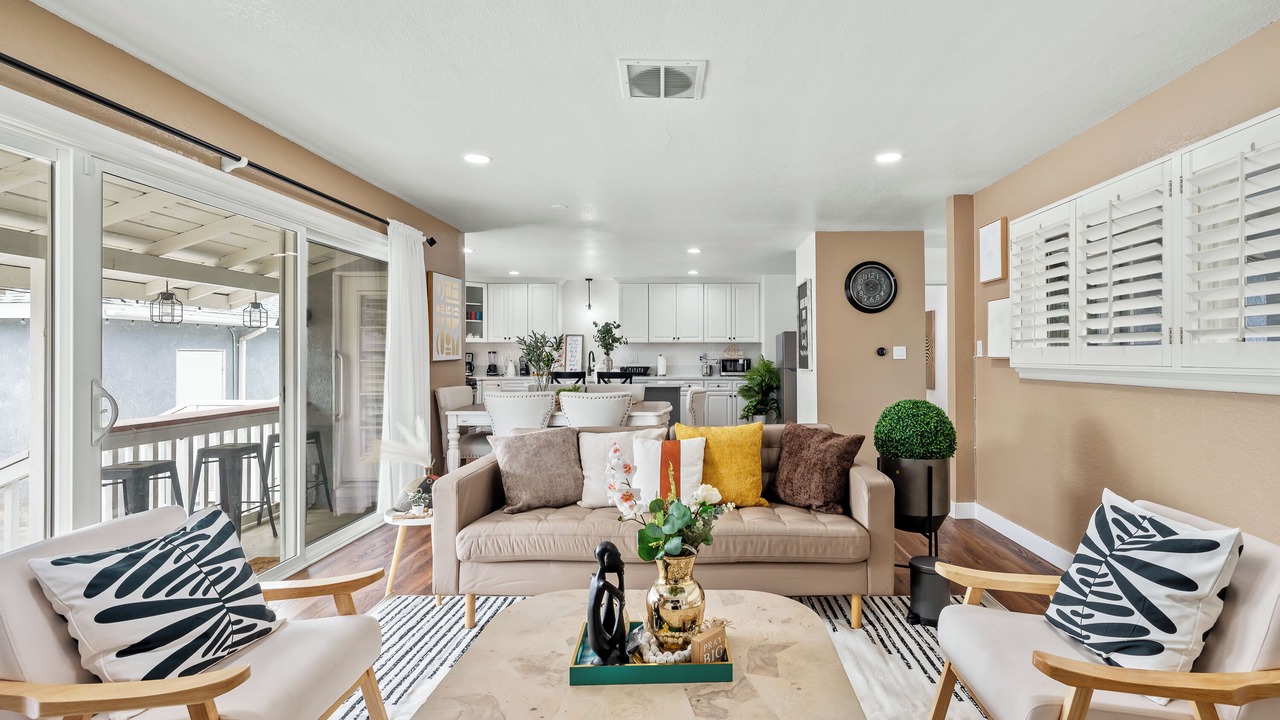 Photo of Livingroom in Ontario