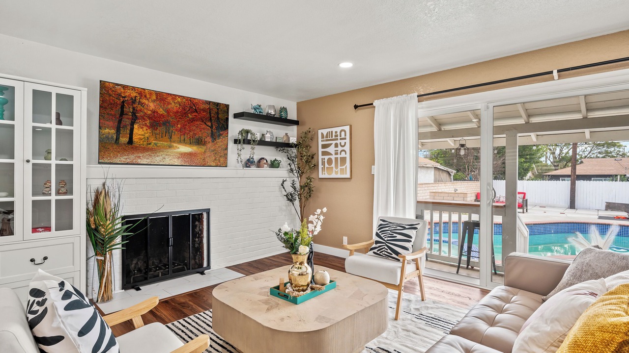Photo of Livingroom in Ontario