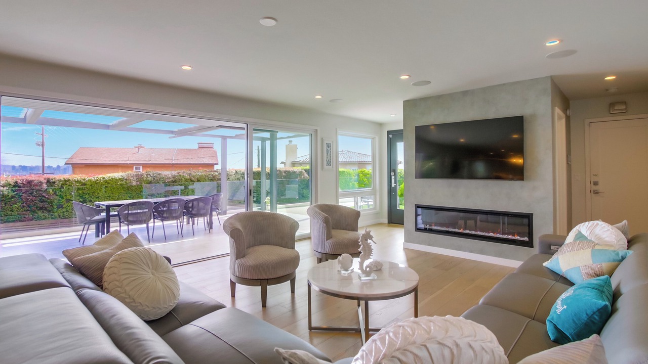 Photo of Livingroom in Roseville - Fleet Ridge