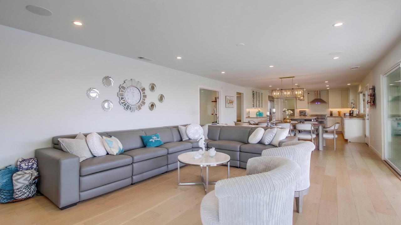 Photo of Livingroom in Roseville - Fleet Ridge