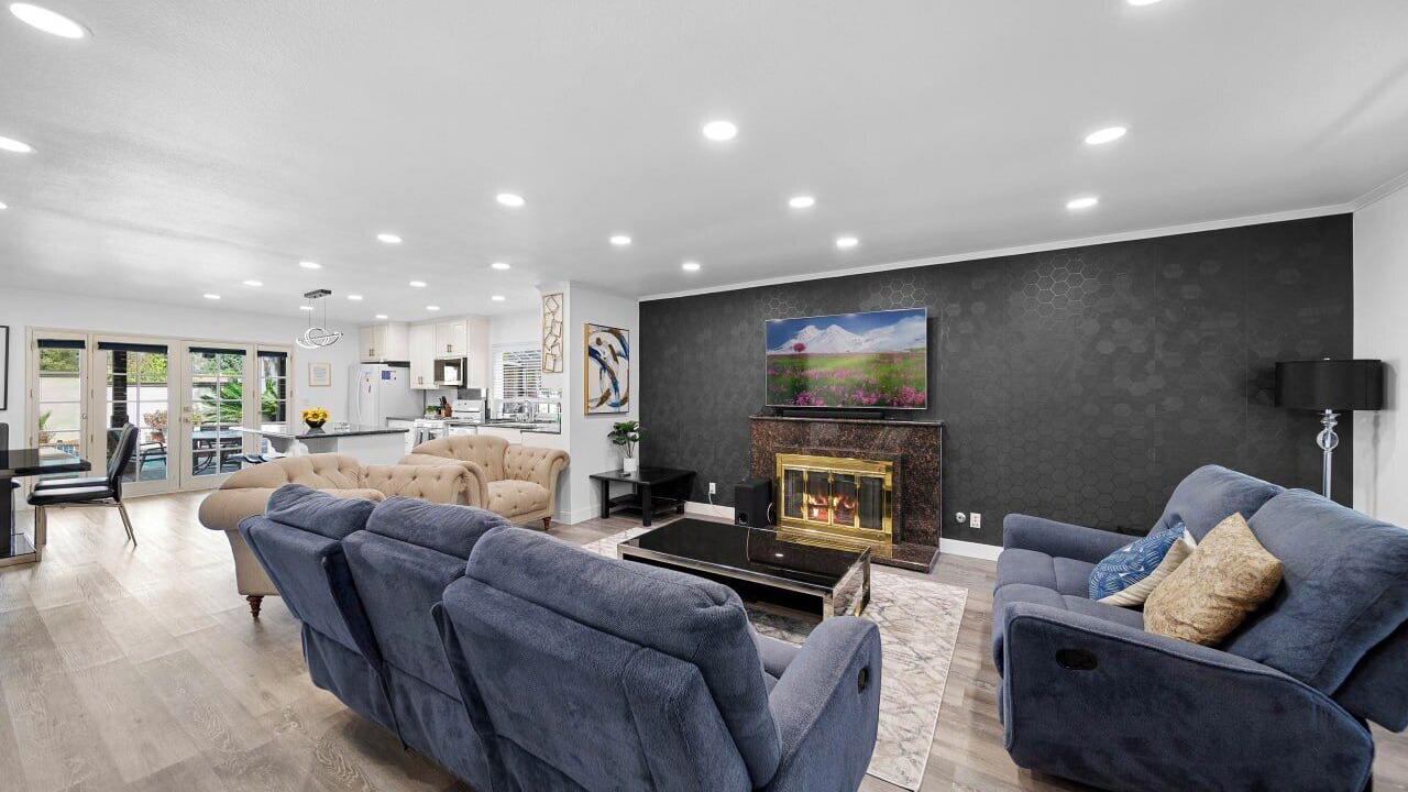 Photo of Livingroom in Anaheim Hills