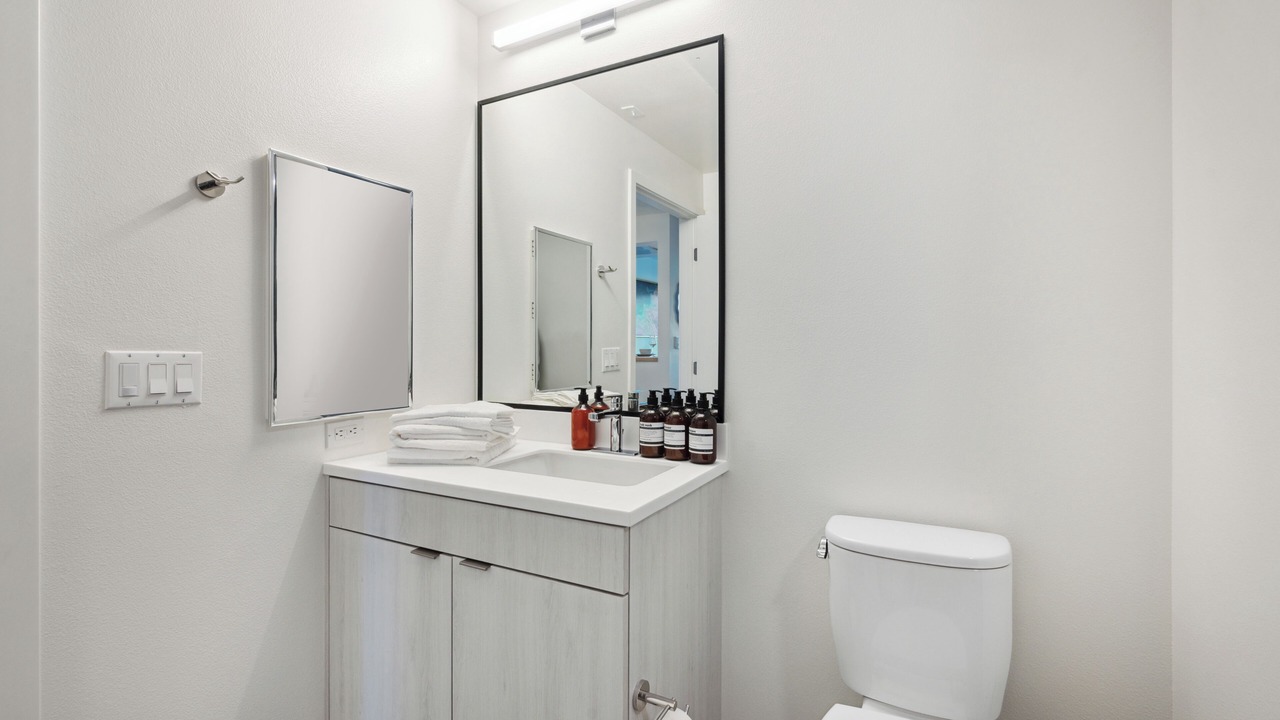 Photo of Bathroom in Beverly Grove
