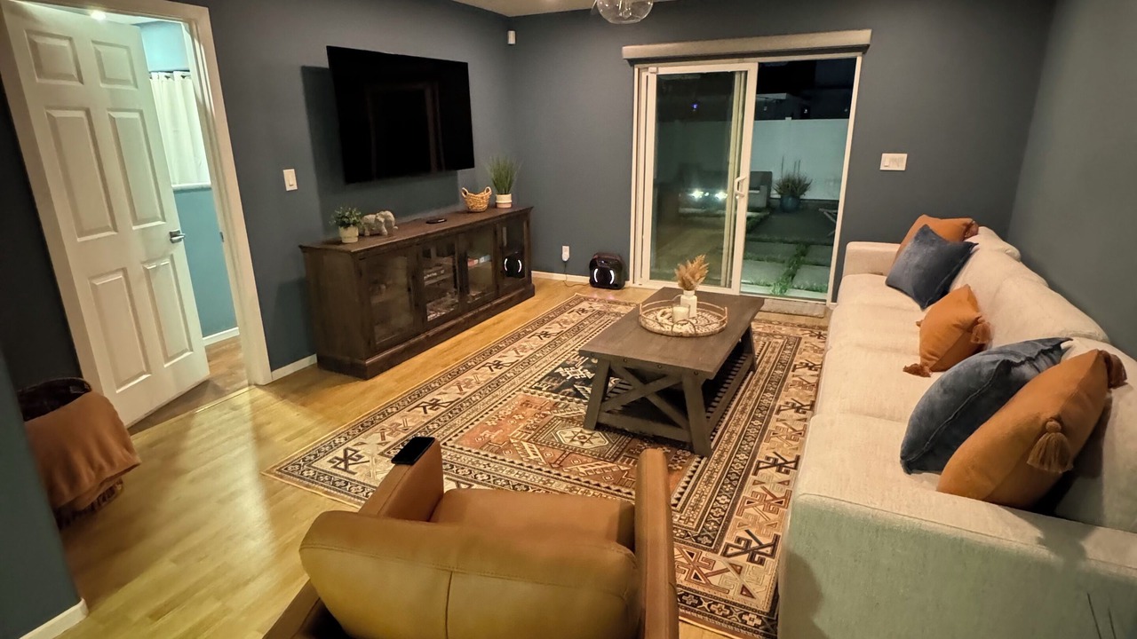 Photo of Livingroom in Lakewood Village