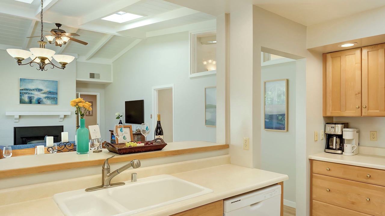 Photo of Bedroom in Del Monte Forest