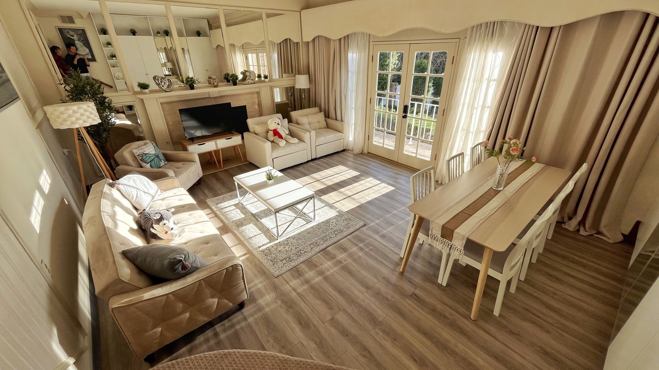 Photo of Livingroom in East Whittier