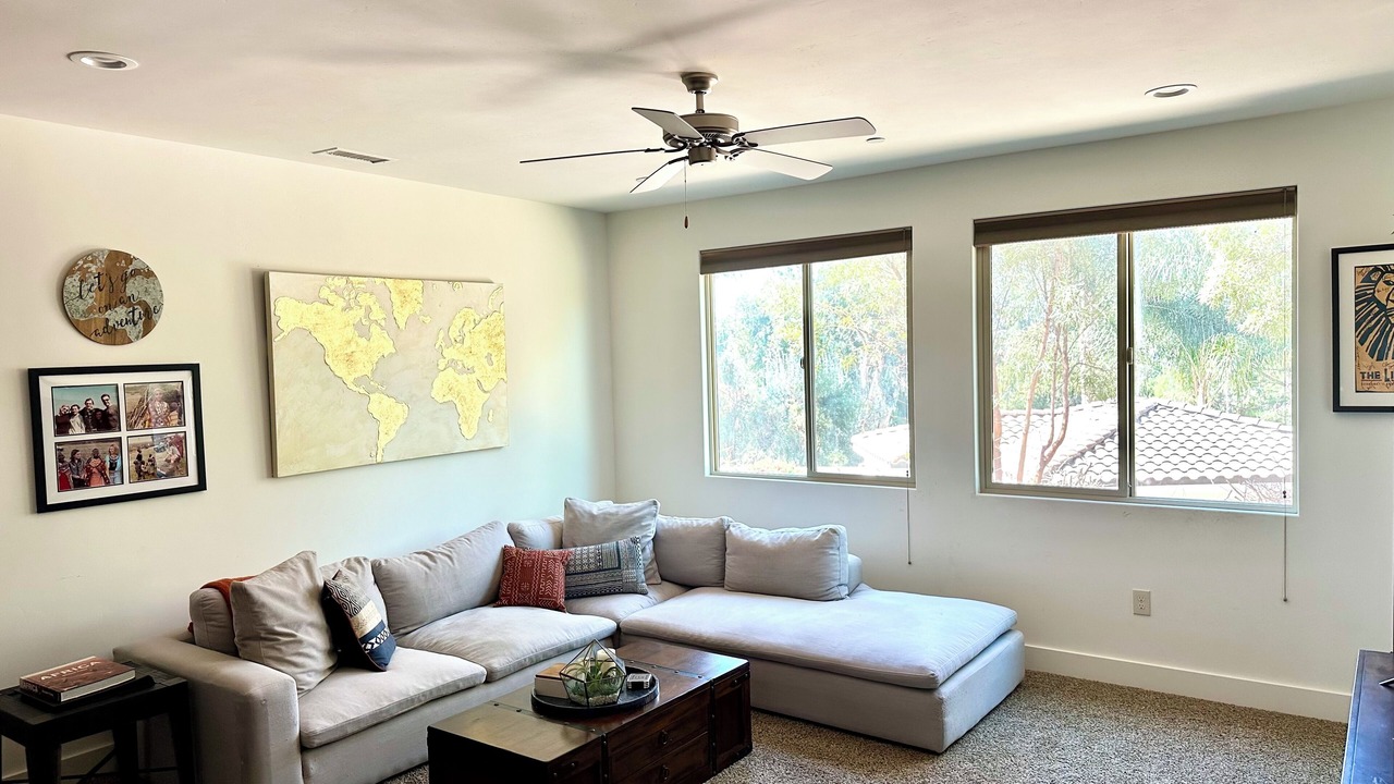 Photo of Livingroom in Rancho Bernardo