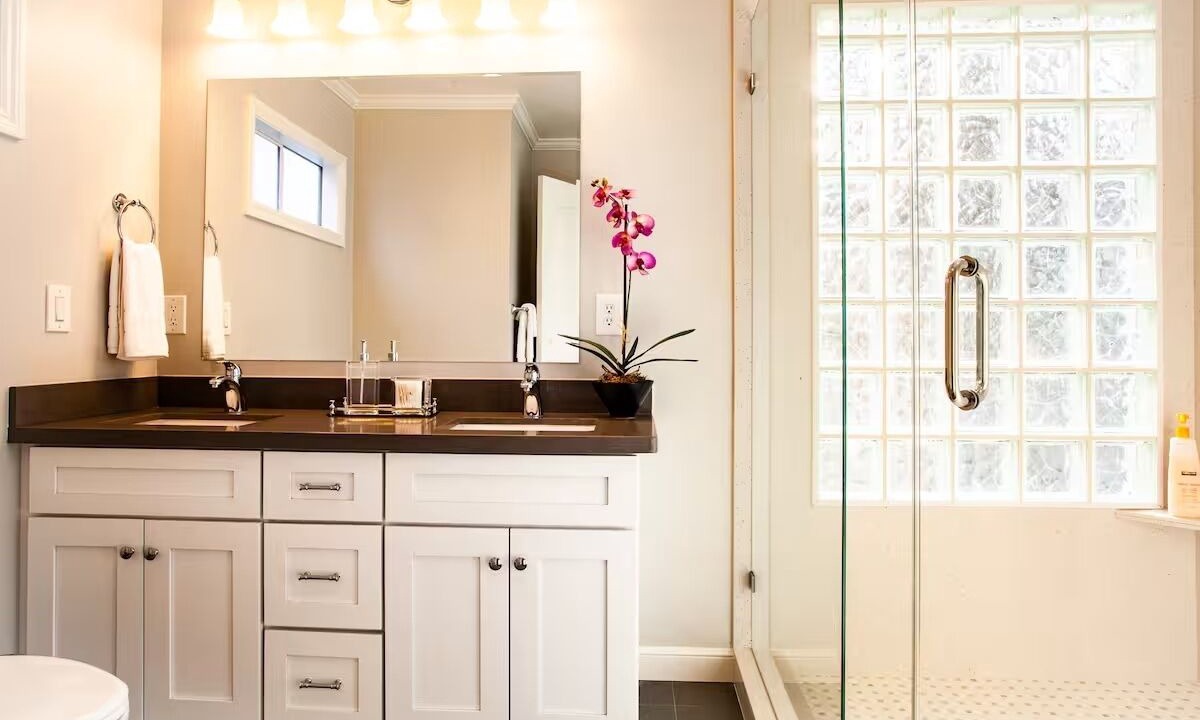 Photo of Bathroom in Sebastopol