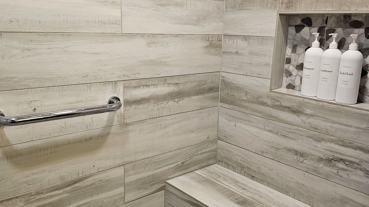 Photo of Bathroom in Summit Estates