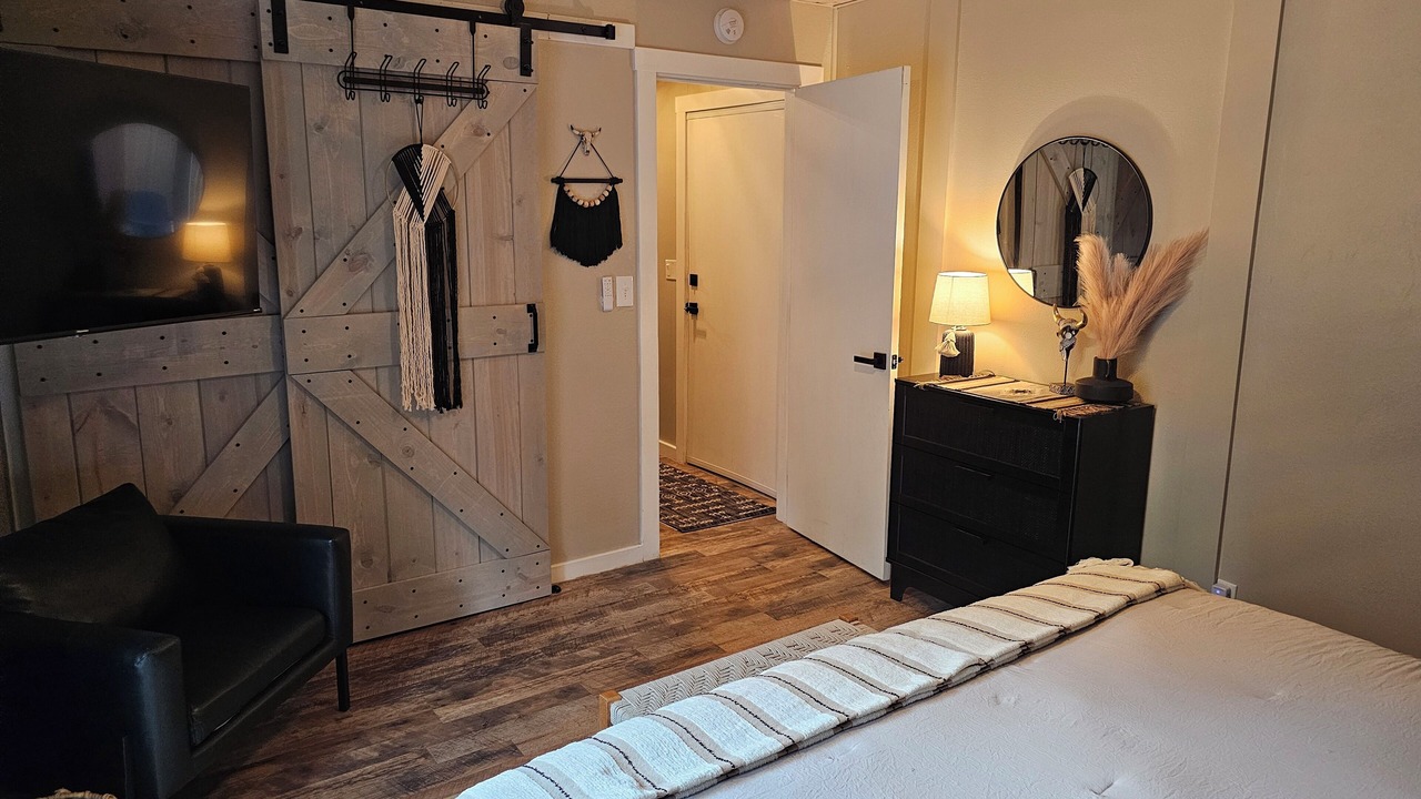 Photo of Bedroom in Summit Estates