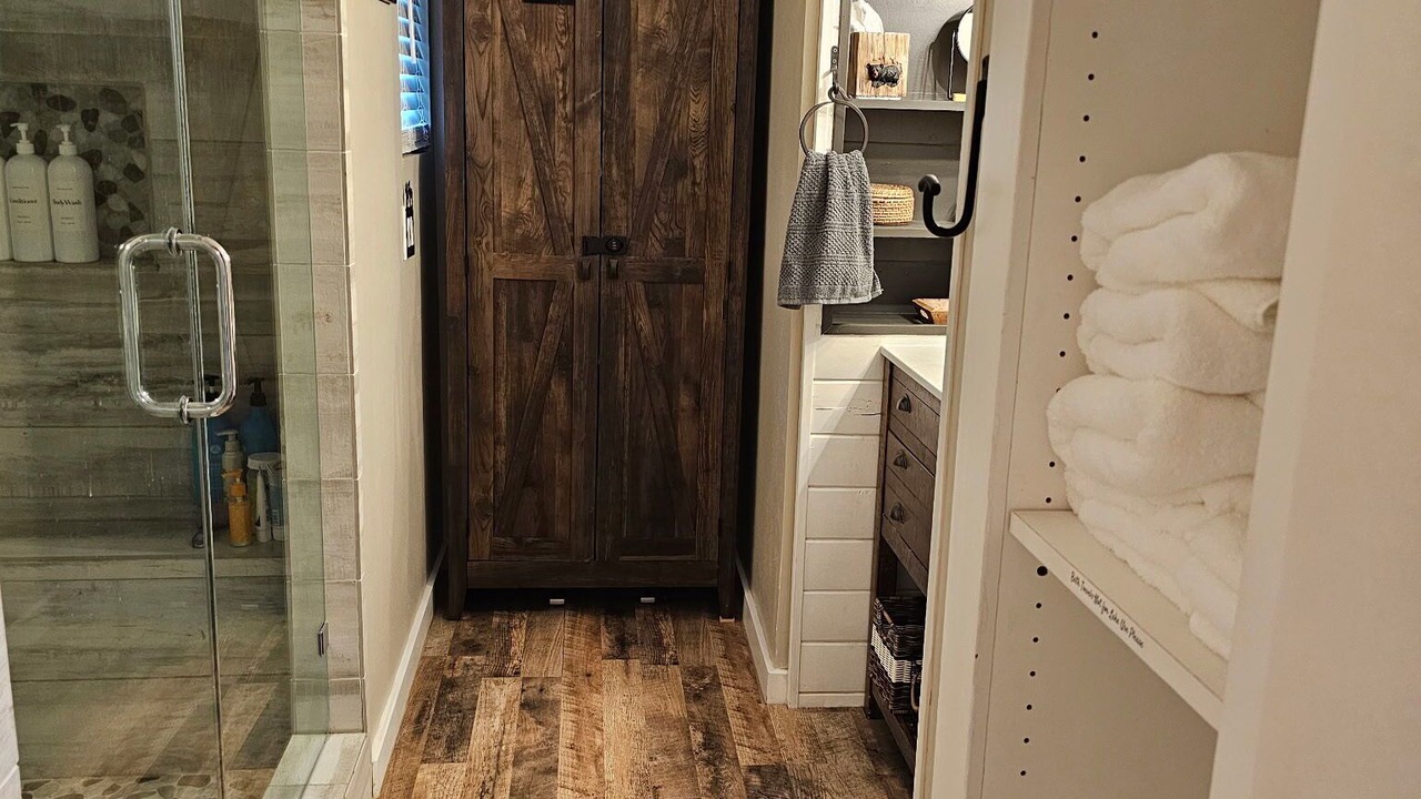 Photo of Bathroom in Summit Estates