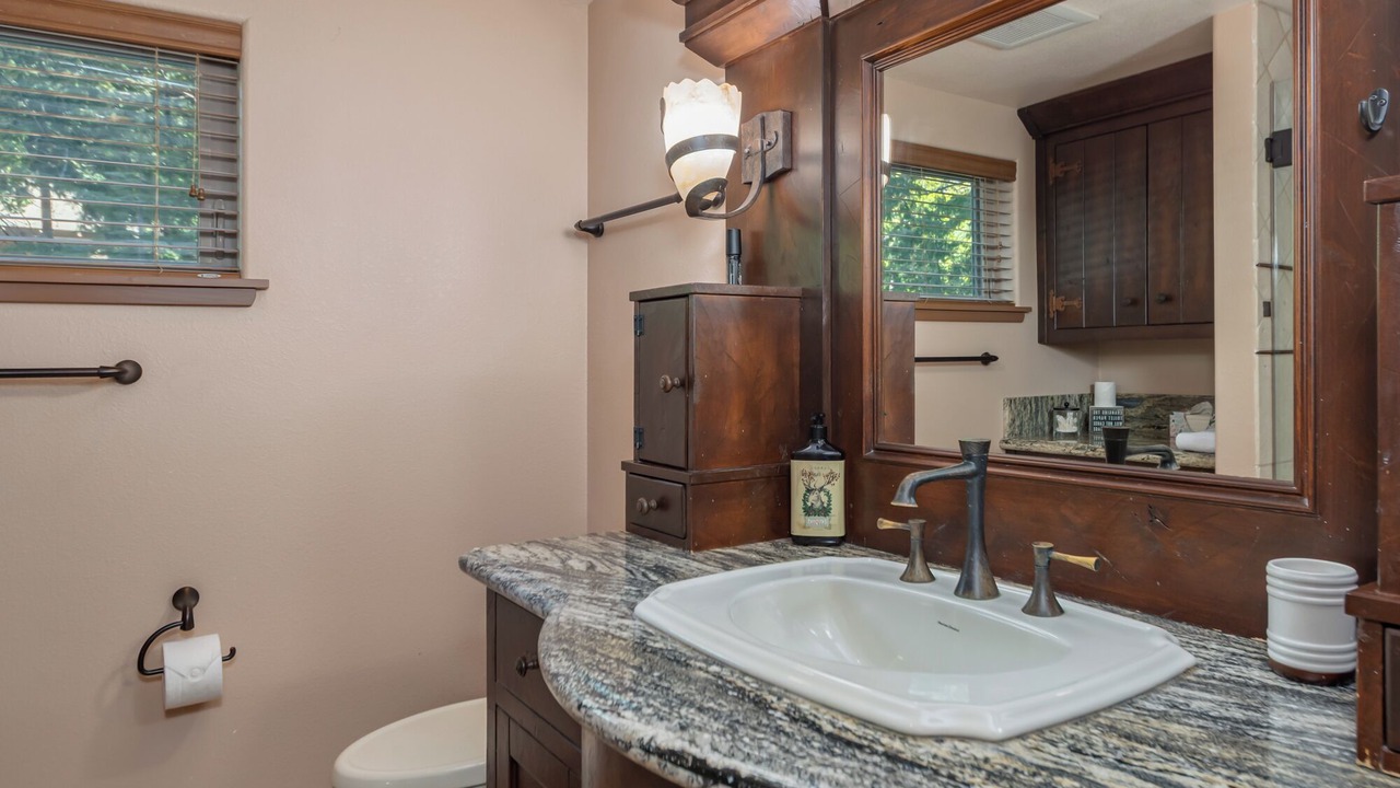 Photo of Bathroom in Dorrington