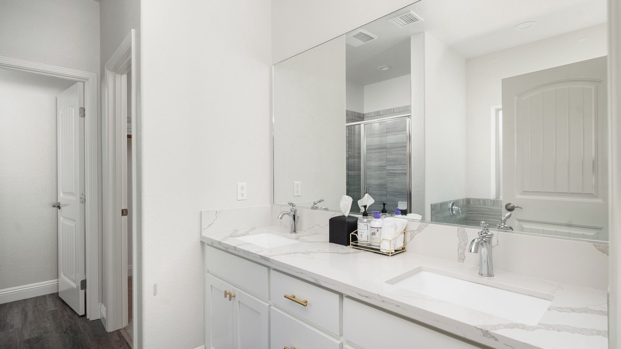 Photo of Bathroom in Ridgecrest