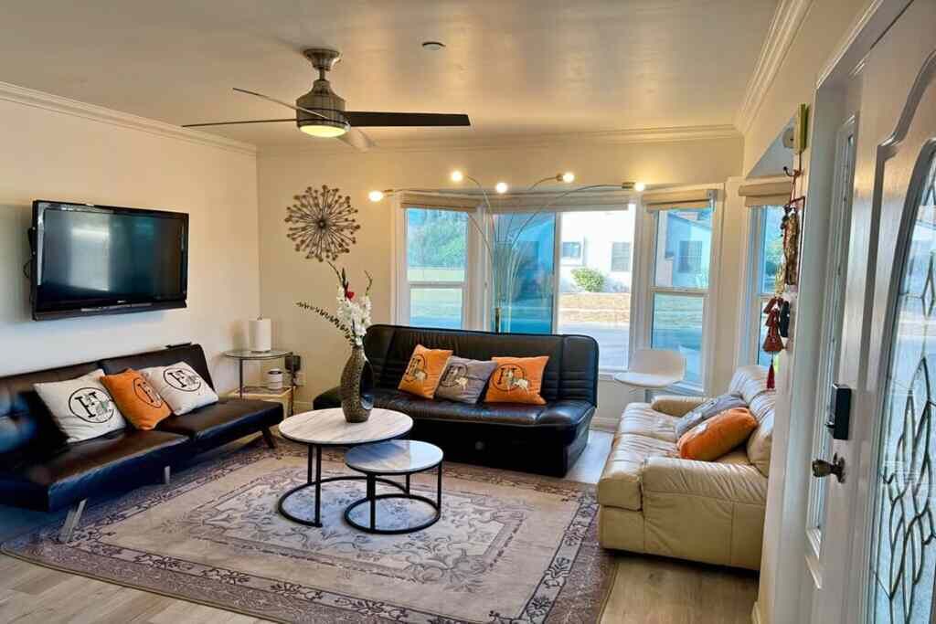 Photo of Livingroom in Monterey Park