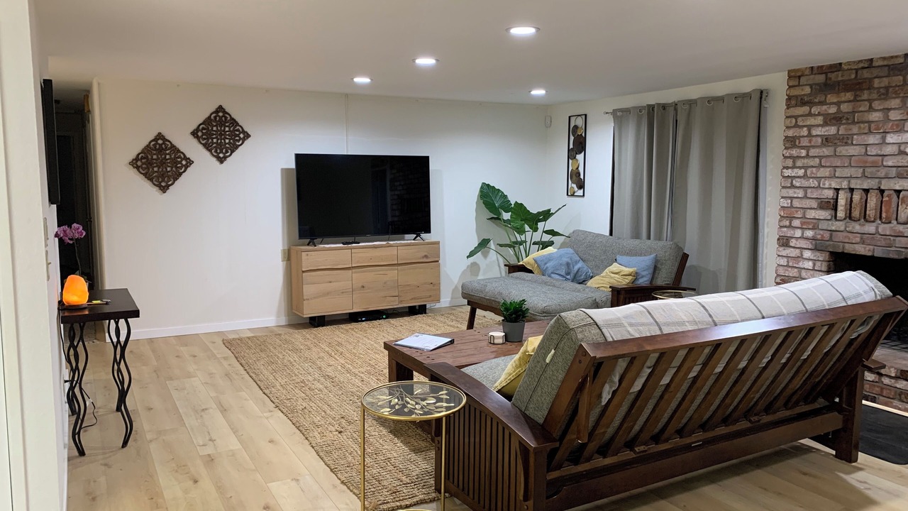 Photo of Livingroom in McKinleyville