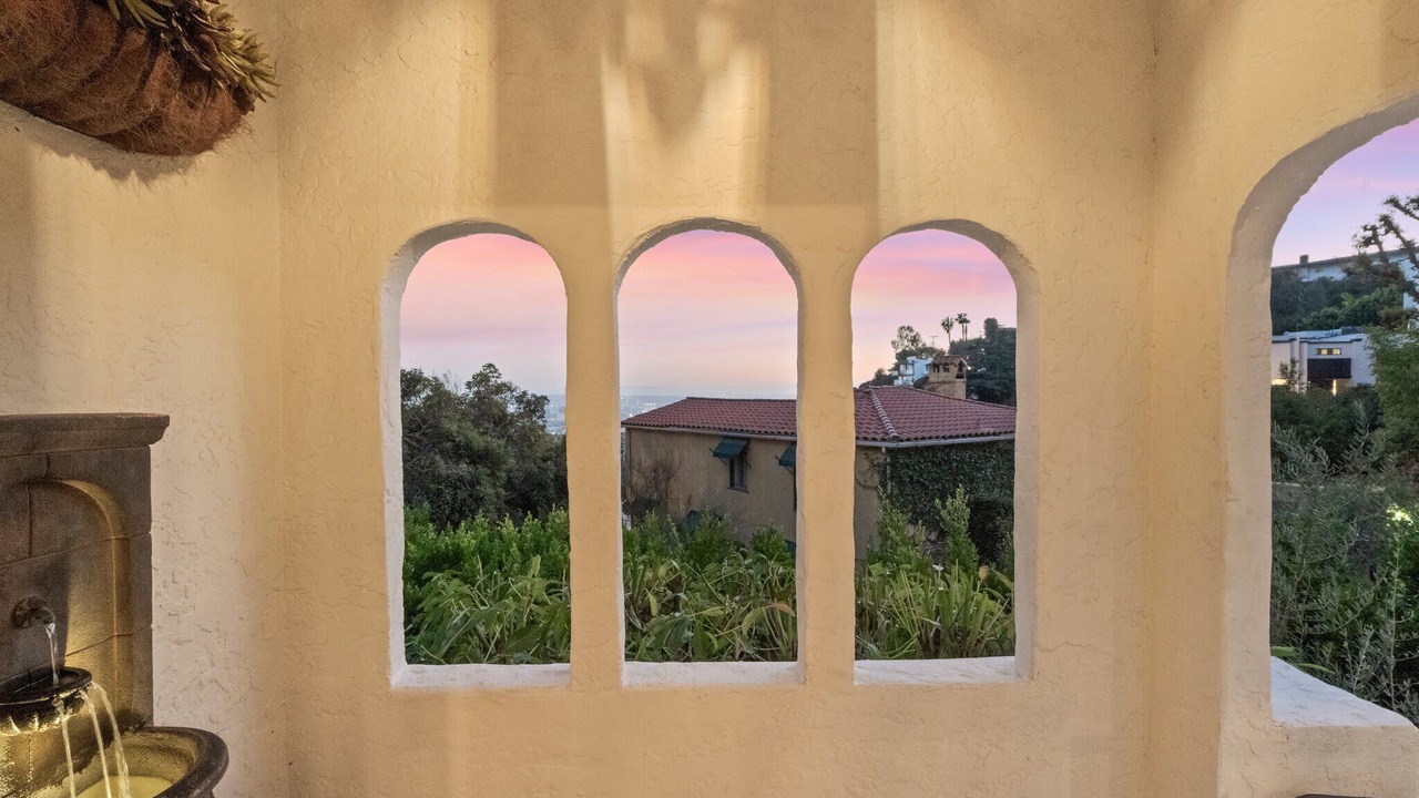 Photo of Others in Hollywood Hills West