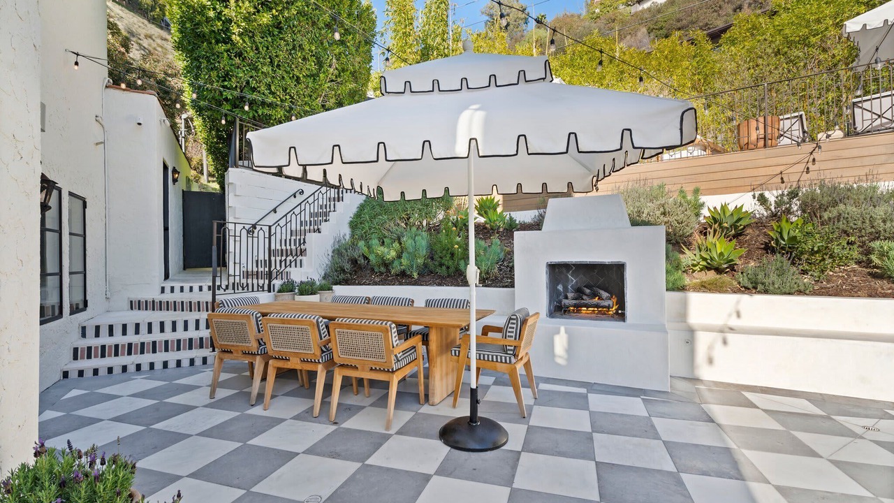 Photo of Others in Hollywood Hills West