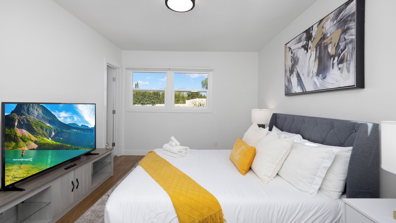 Photo of Bedroom in North Tustin