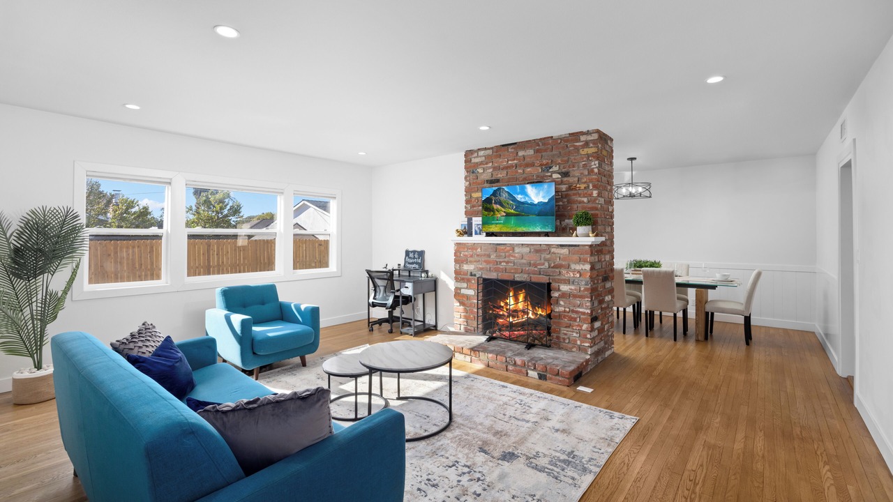 Photo of Livingroom in North Tustin
