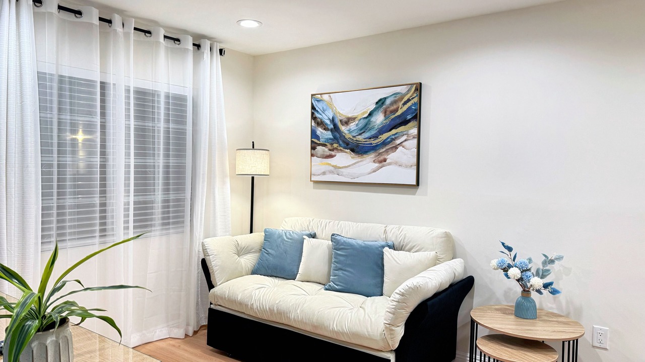 Photo of Livingroom in Walnut Valley