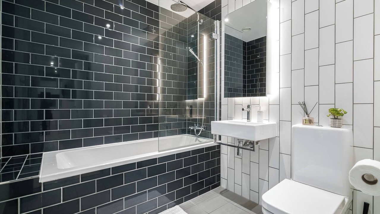 Photo of Bathroom in Royal Docks